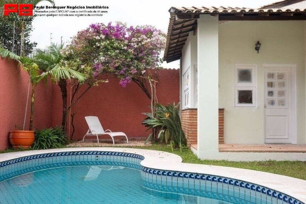Casa à venda e aluguel com 3 quartos, 259m² - Foto 2