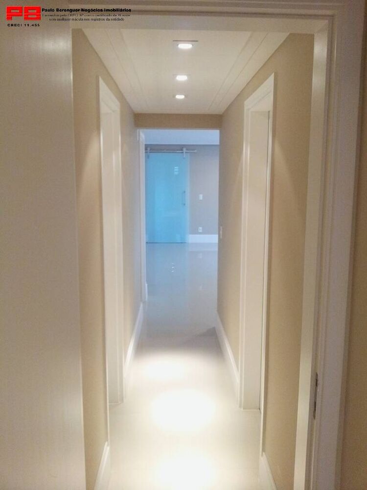 Apartamento à venda com 3 quartos, 140m² - Foto 2
