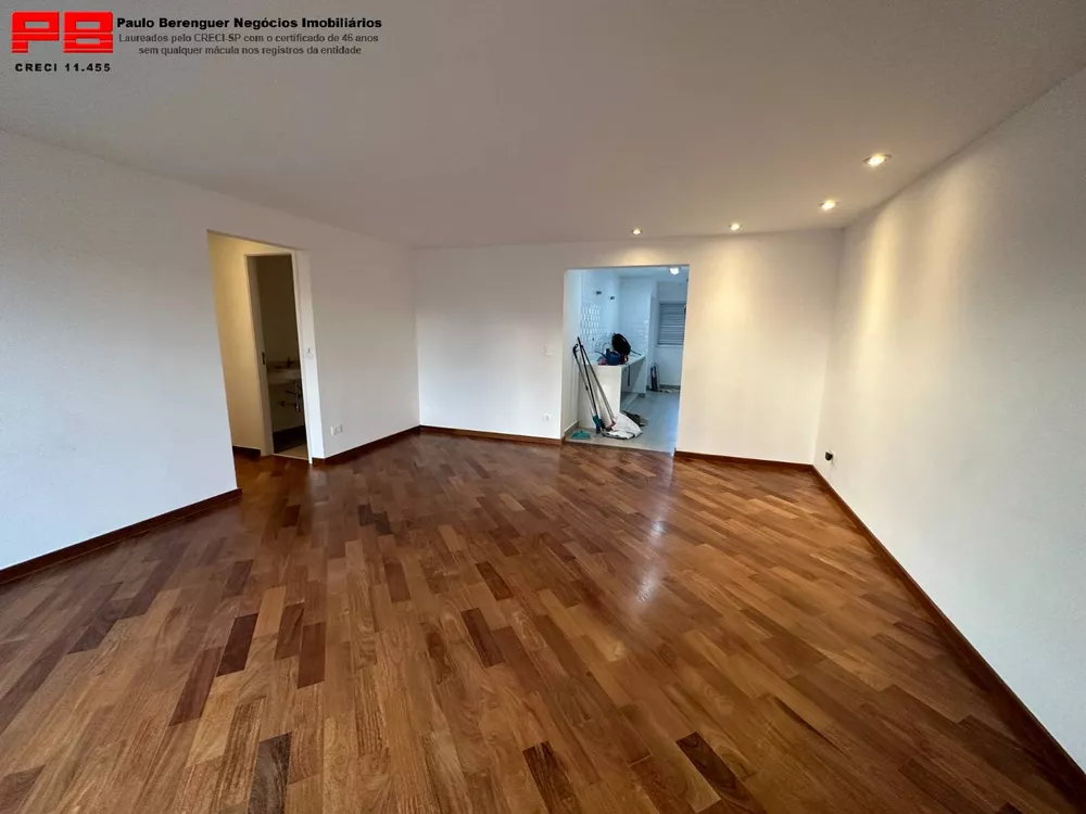 Apartamento à venda com 4 quartos, 127m² - Foto 2