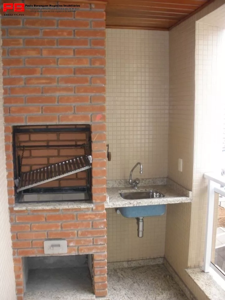 Apartamento para alugar com 4 quartos, 360m² - Foto 2