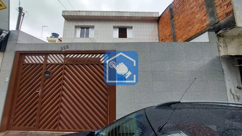 Sobrado à venda com 4 quartos, 200m² - Foto 1