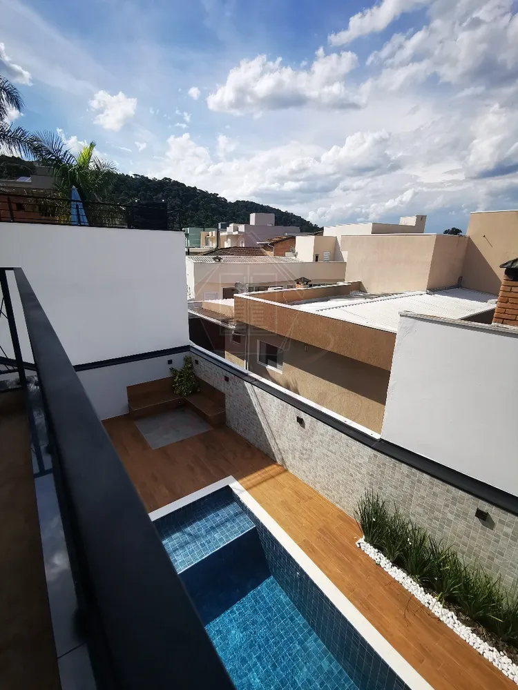 Casa, 3 quartos, 245 m² - Foto 8
