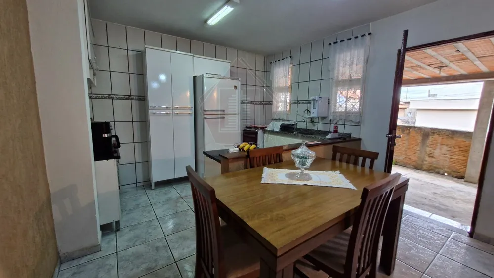 Casa, 6 quartos, 247 m² - Foto 3
