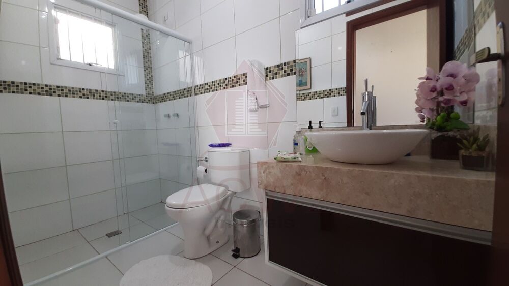 Casa, 4 quartos, 1082 m² - Foto 1