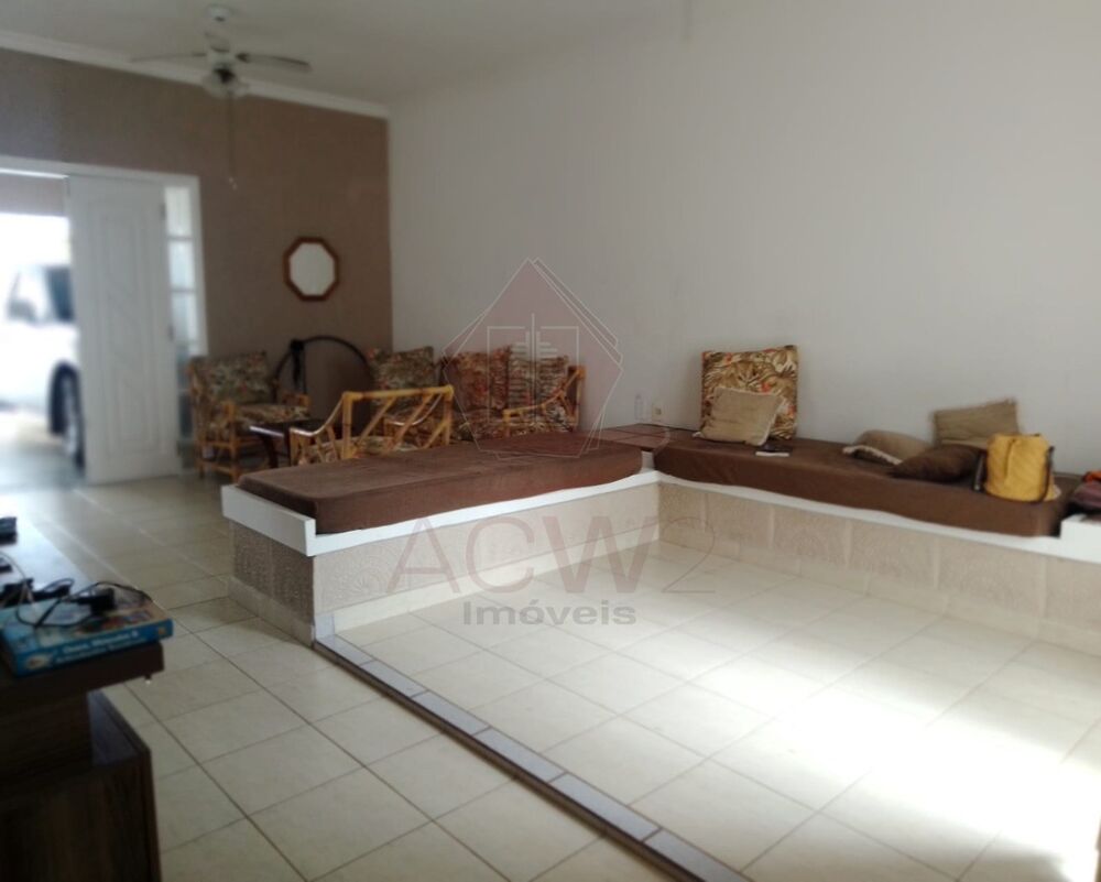 Casa, 3 quartos, 220 m² - Foto 2