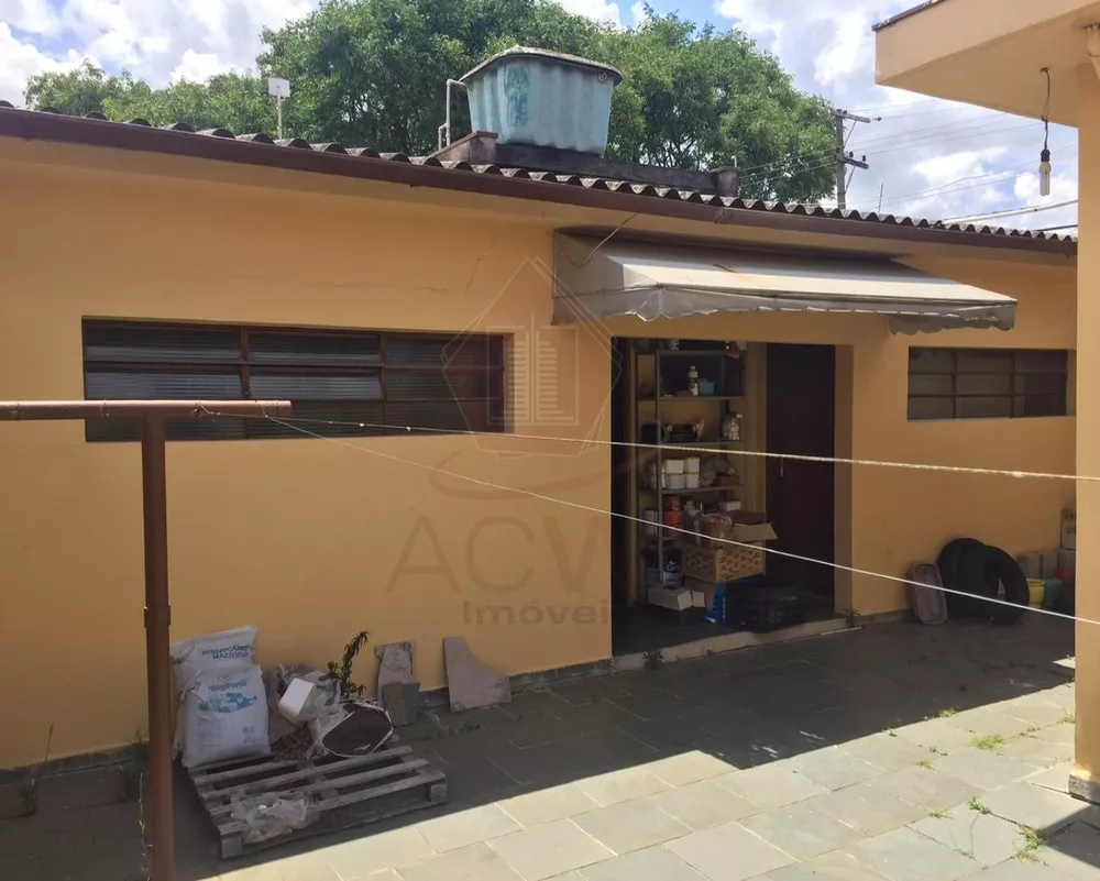 Casa à venda com 5 quartos, 204m² - Foto 4