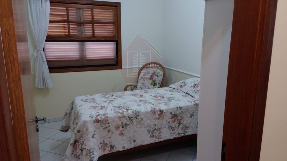Casa, 3 quartos, 269 m² - Foto 2