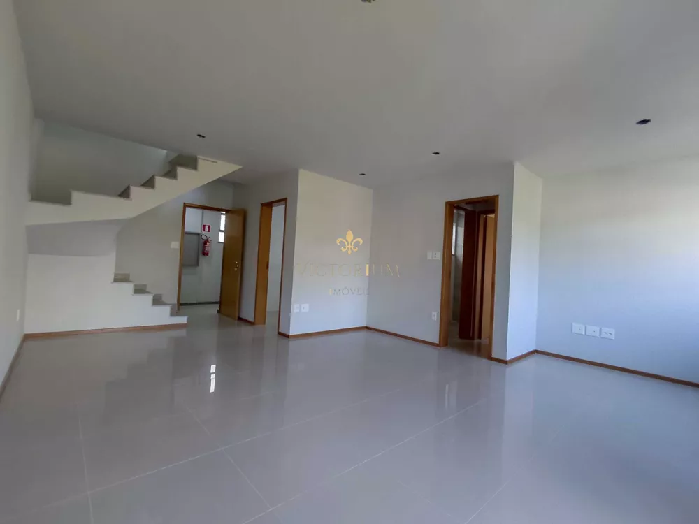 Cobertura à venda com 3 quartos, 150m² - Foto 1