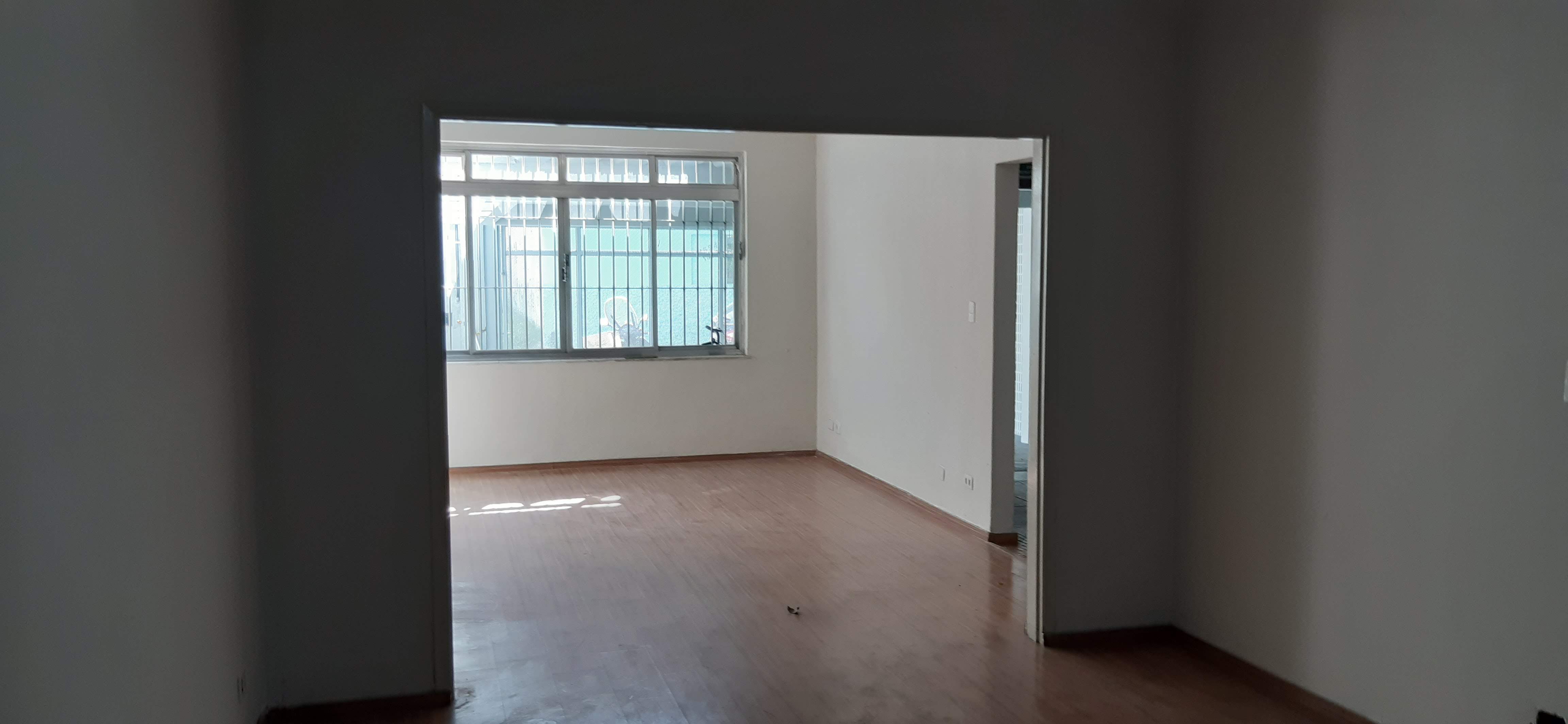 Casa Comercial para alugar com 3 quartos, 250m² - Foto 10