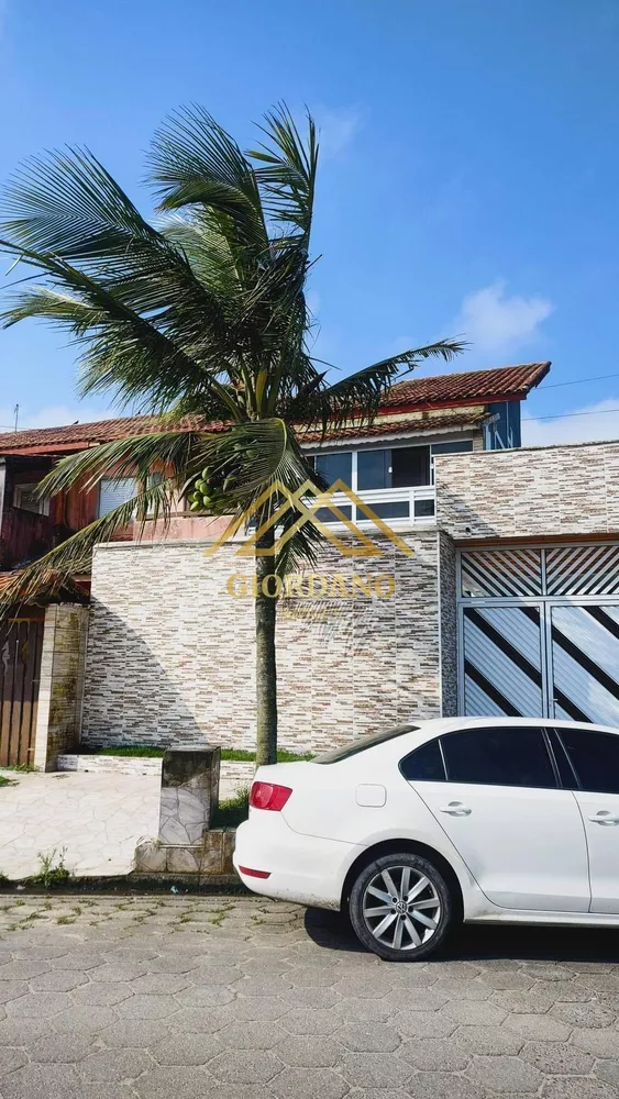 Casa à venda com 3 quartos, 90m² - Foto 1