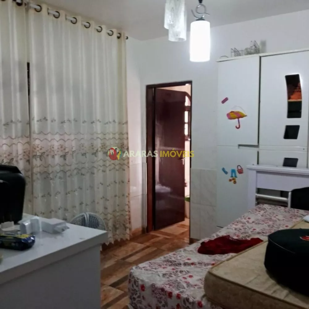 Casa à venda com 4 quartos, 300m² - Foto 3