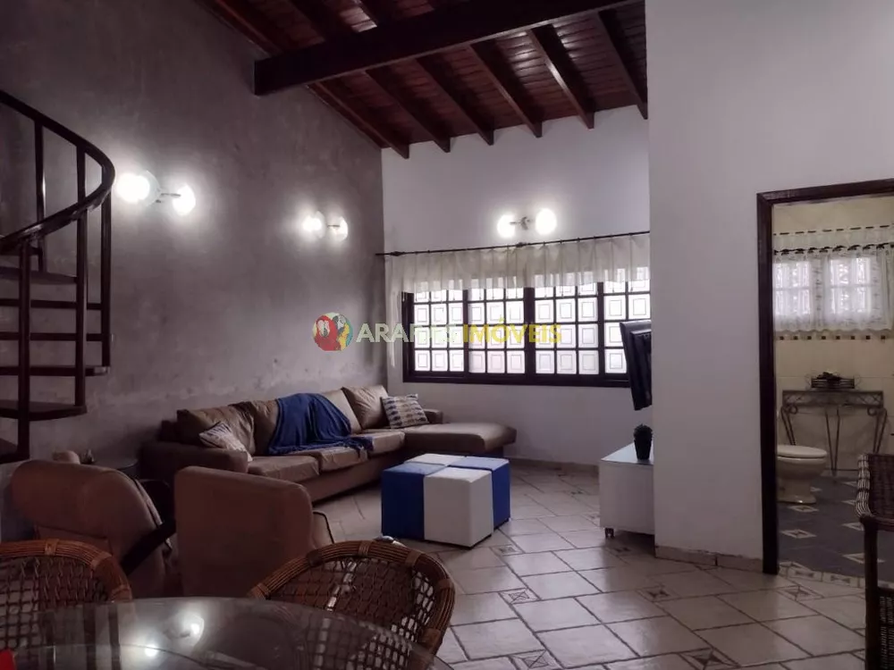 Casa à venda com 3 quartos, 565m² - Foto 1