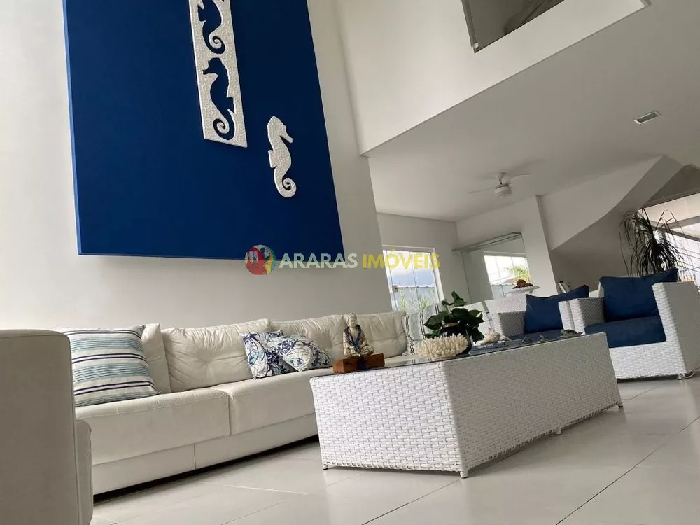 Casa à venda com 4 quartos, 420m² - Foto 4