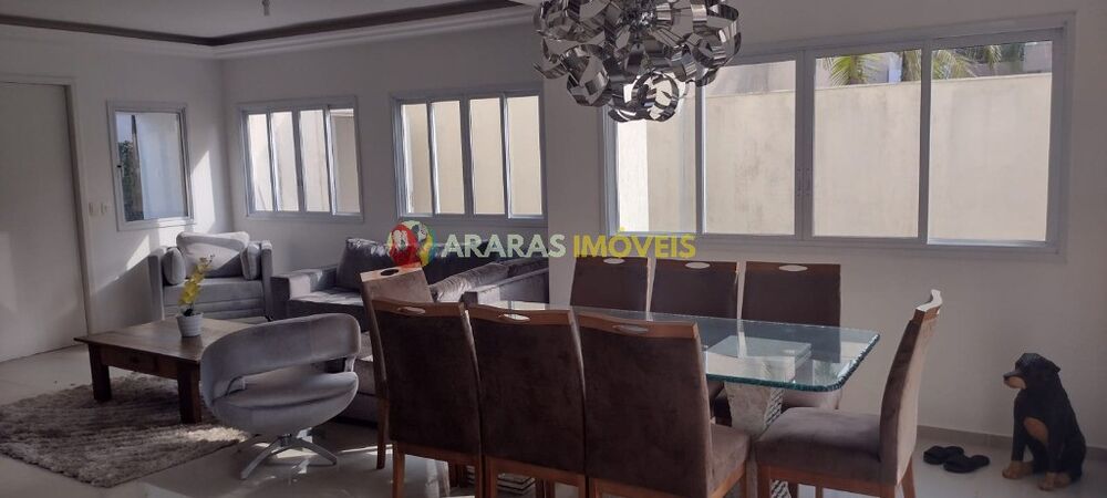 Casa à venda com 4 quartos, 325m² - Foto 3