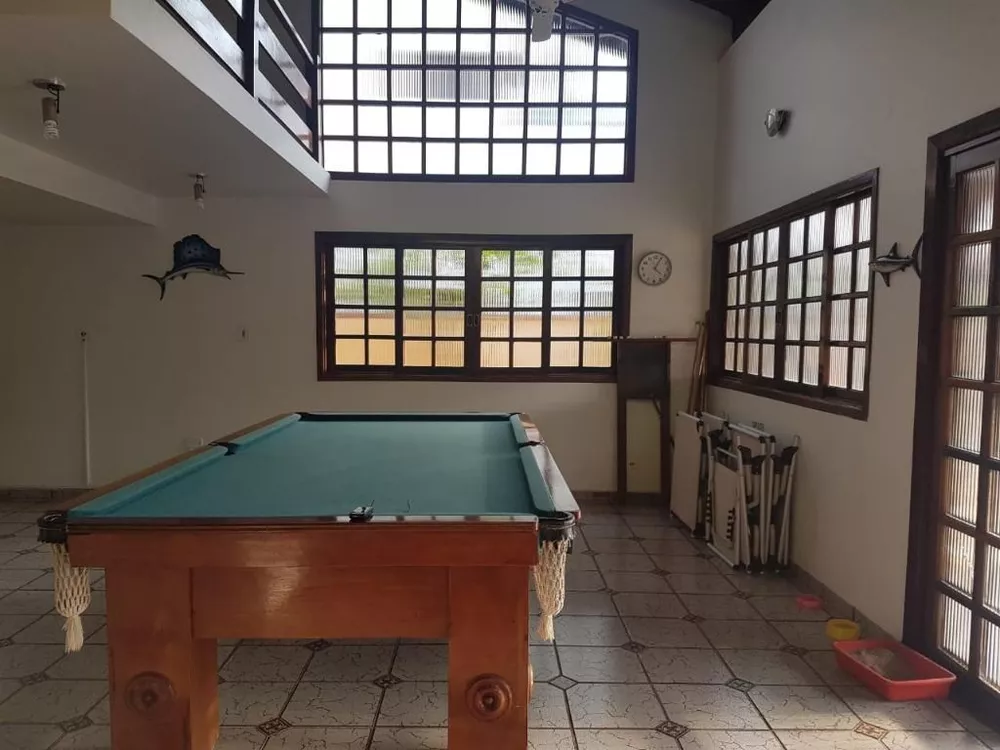 Casa à venda com 3 quartos, 662m² - Foto 4