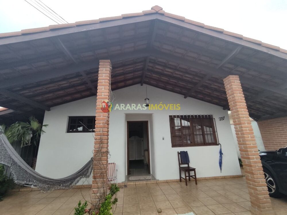 Casa à venda com 2 quartos, 230m² - Foto 1
