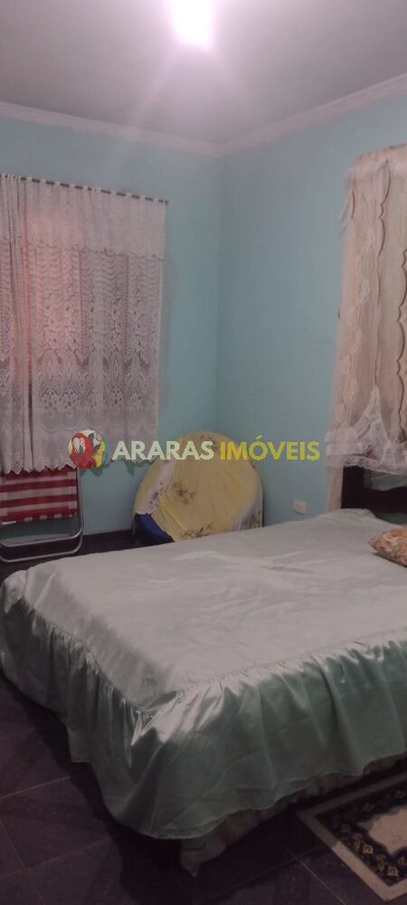 Casa à venda com 2 quartos, 300m² - Foto 3