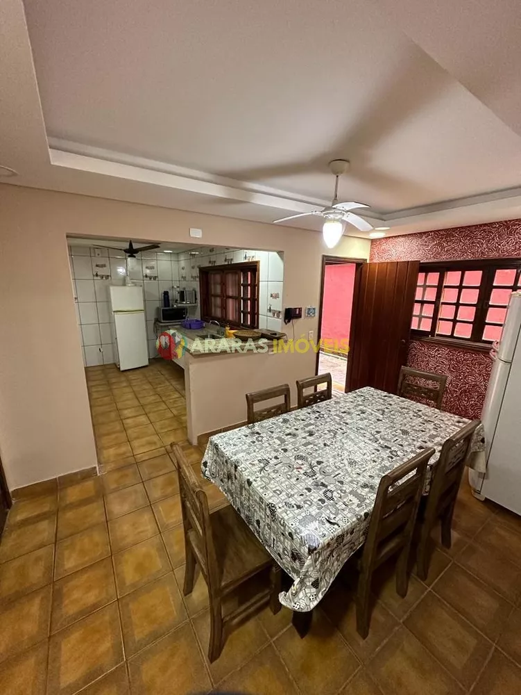 Casa à venda com 7 quartos, 1047m² - Foto 9