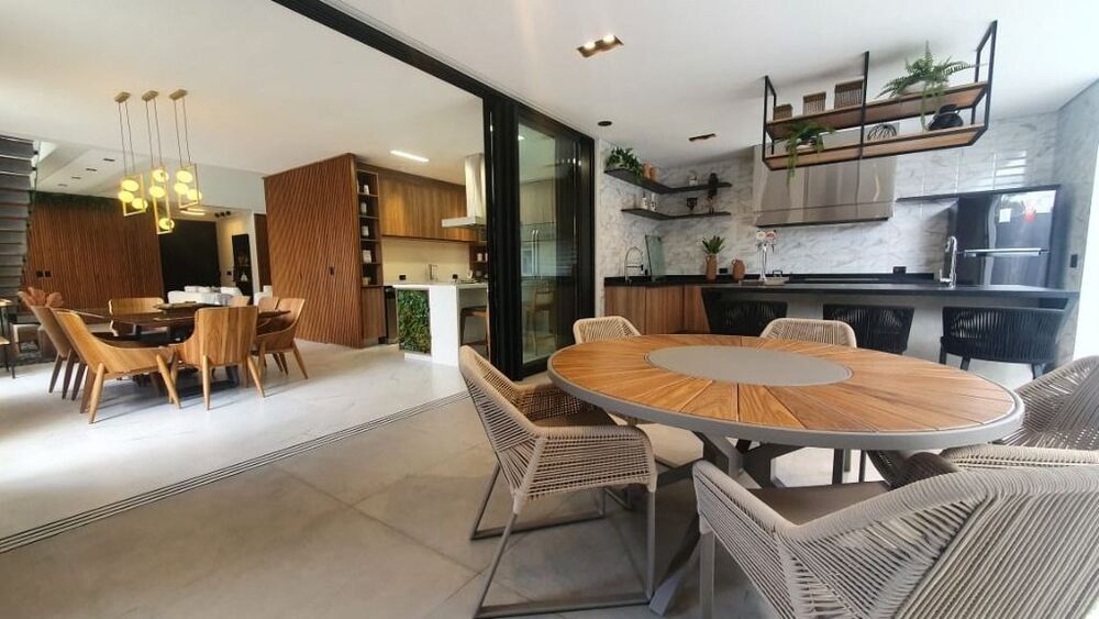 Casa à venda com 5 quartos, 420m² - Foto 4