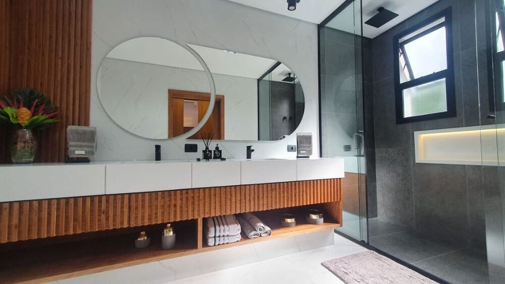Casa à venda com 5 quartos, 420m² - Foto 2