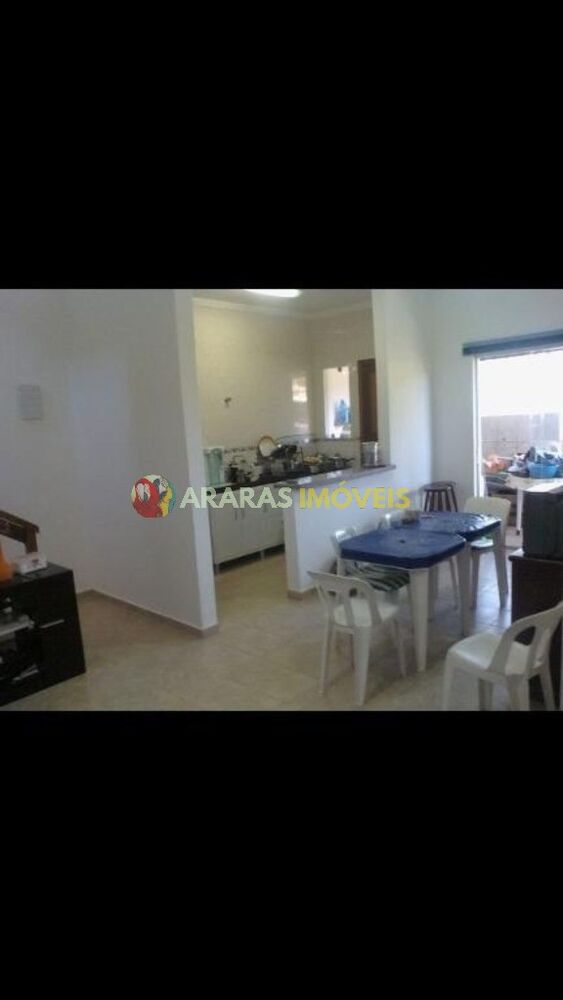 Casa à venda com 3 quartos, 88m² - Foto 1