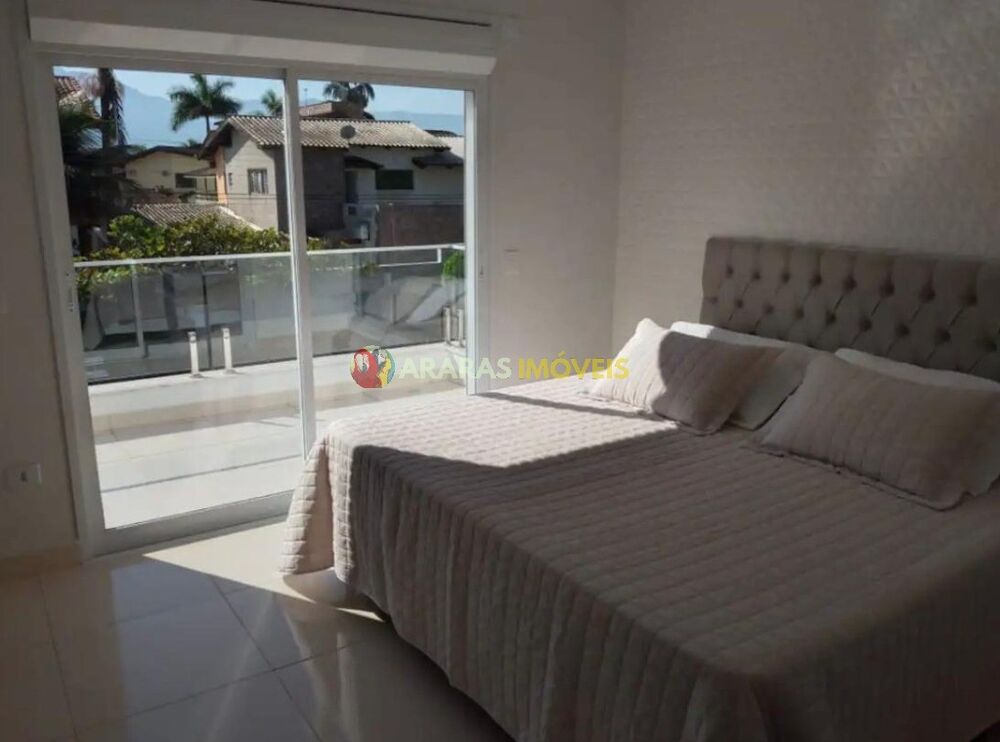 Casa à venda com 5 quartos, 381m² - Foto 14