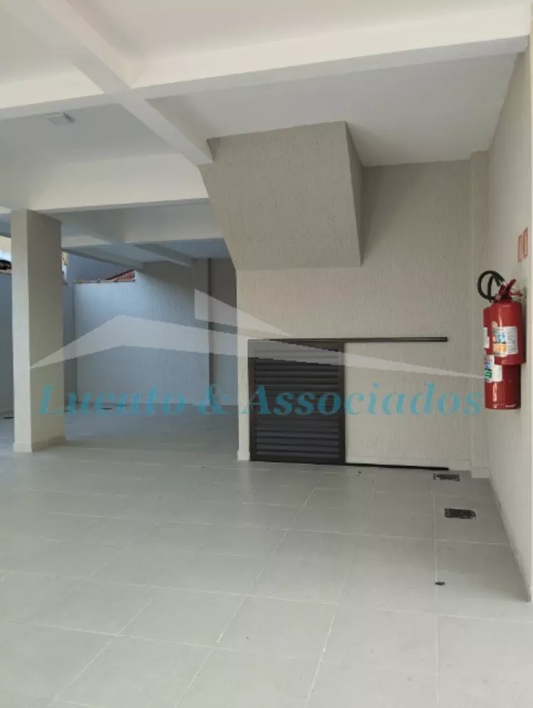 Casa à venda com 2 quartos, 55m² - Foto 2