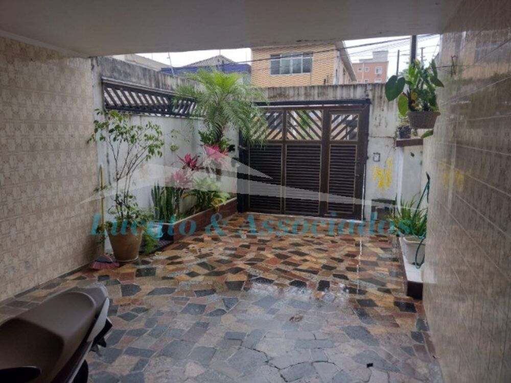 Casa à venda com 3 quartos, 152m² - Foto 1