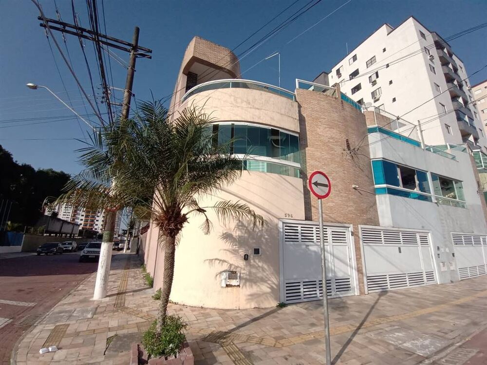 Sobrado, 3 quartos, 264 m² - Foto 1