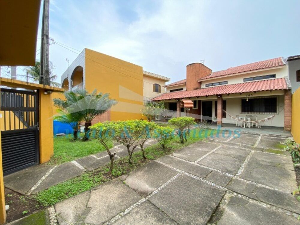 Casa, 4 quartos, 180 m² - Foto 1