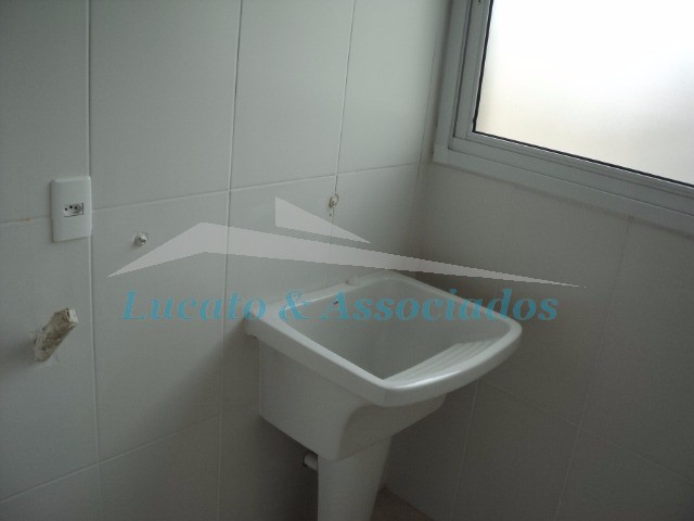 Apartamento à venda com 2 quartos, 68m² - Foto 11