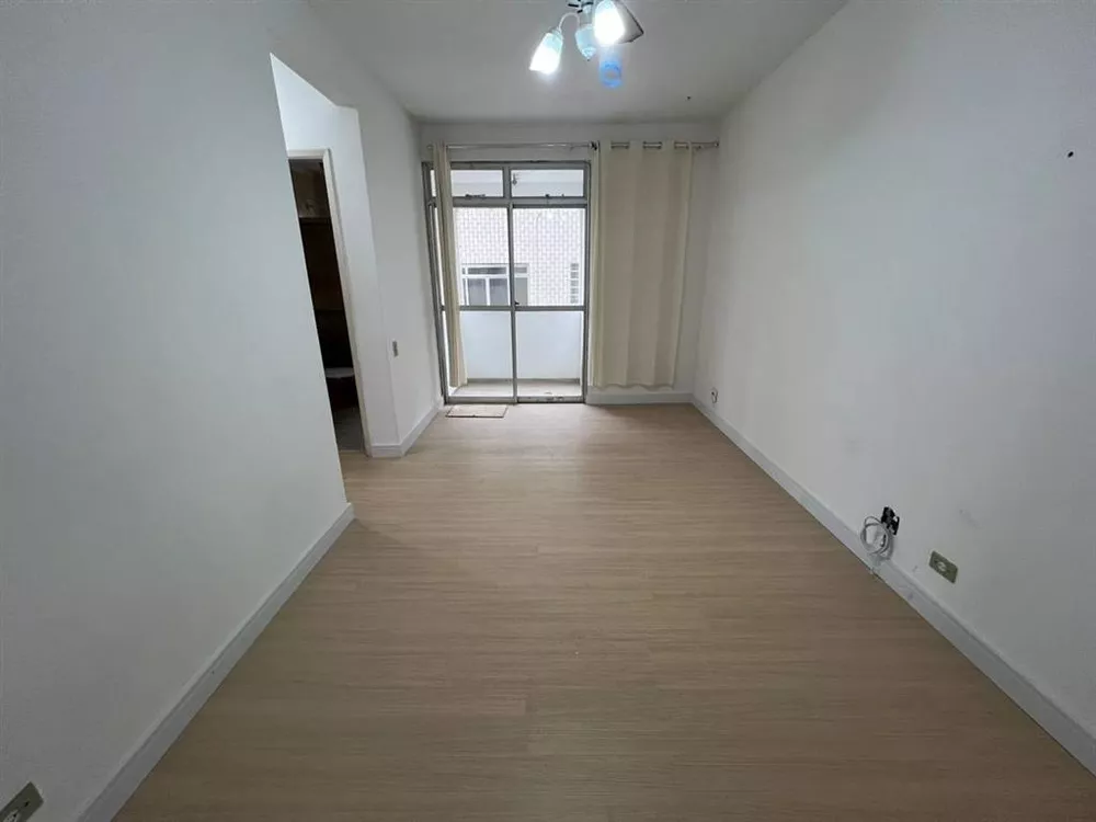 Apartamento à venda com 2 quartos, 67m² - Foto 2