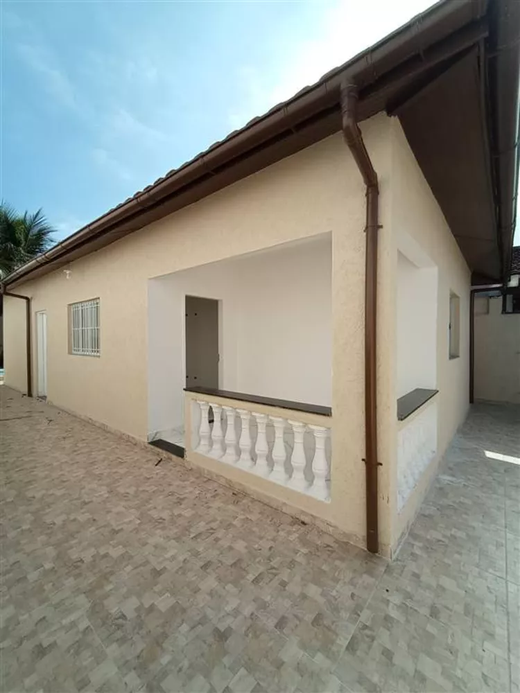 Casa à venda com 3 quartos, 72m² - Foto 2