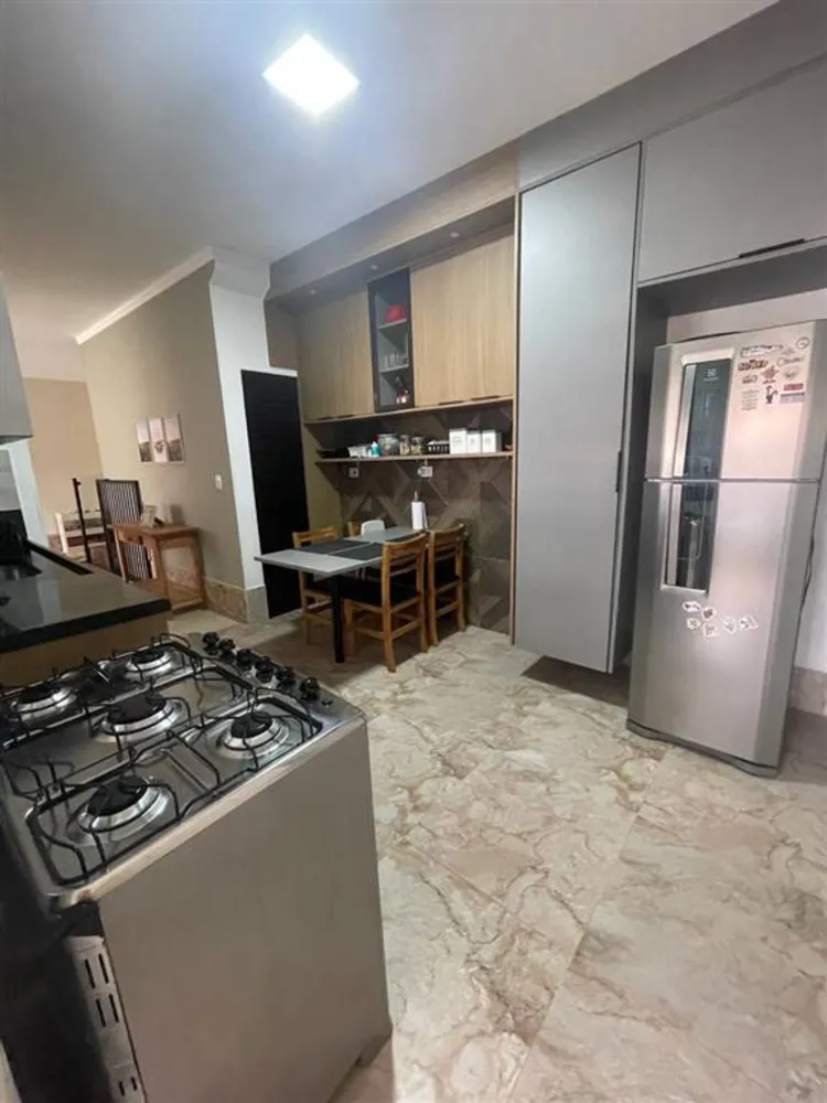 Casa, 3 quartos, 211 m² - Foto 14