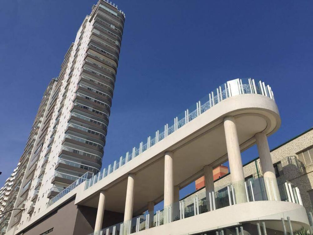 Apartamento à venda com 3 quartos, 130m² - Foto 1