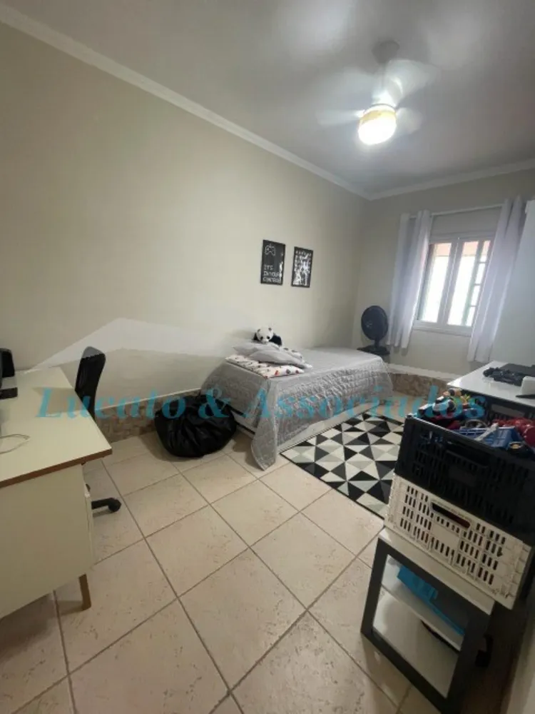 Casa, 3 quartos, 211 m² - Foto 1