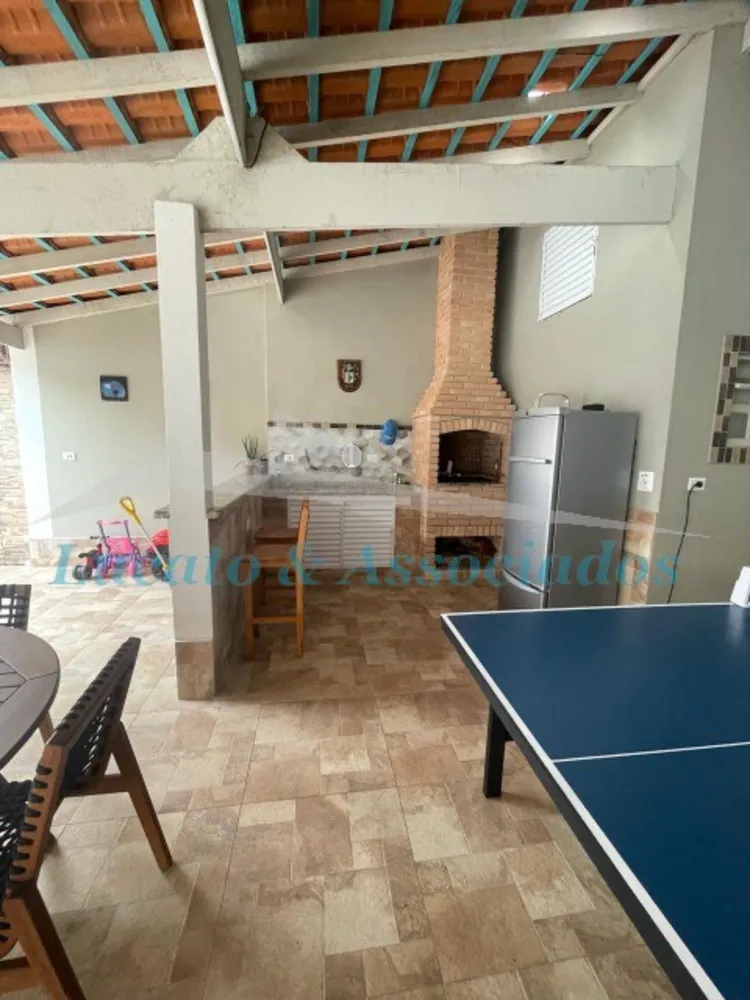 Casa, 3 quartos, 211 m² - Foto 2