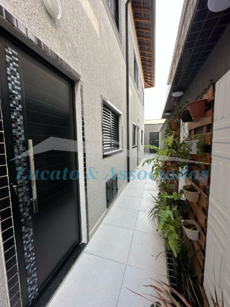 Casa à venda com 2 quartos, 54m² - Foto 5
