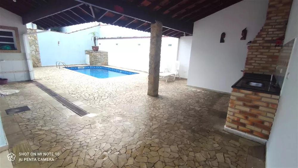 Casa à venda com 3 quartos, 185m² - Foto 2