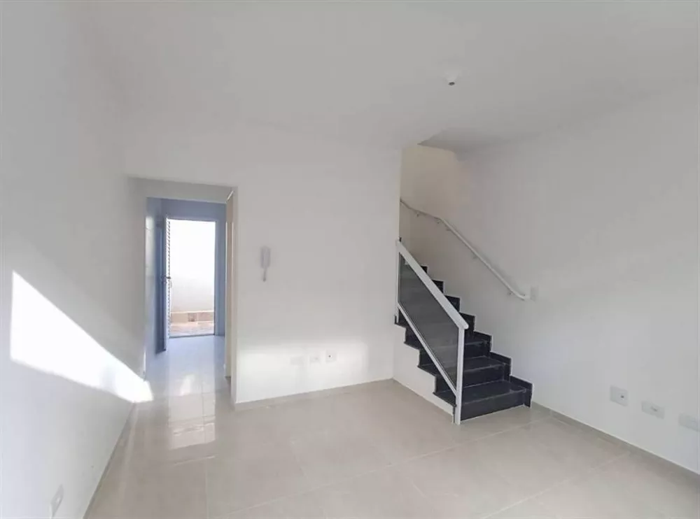 Sobrado à venda com 2 quartos, 52m² - Foto 3