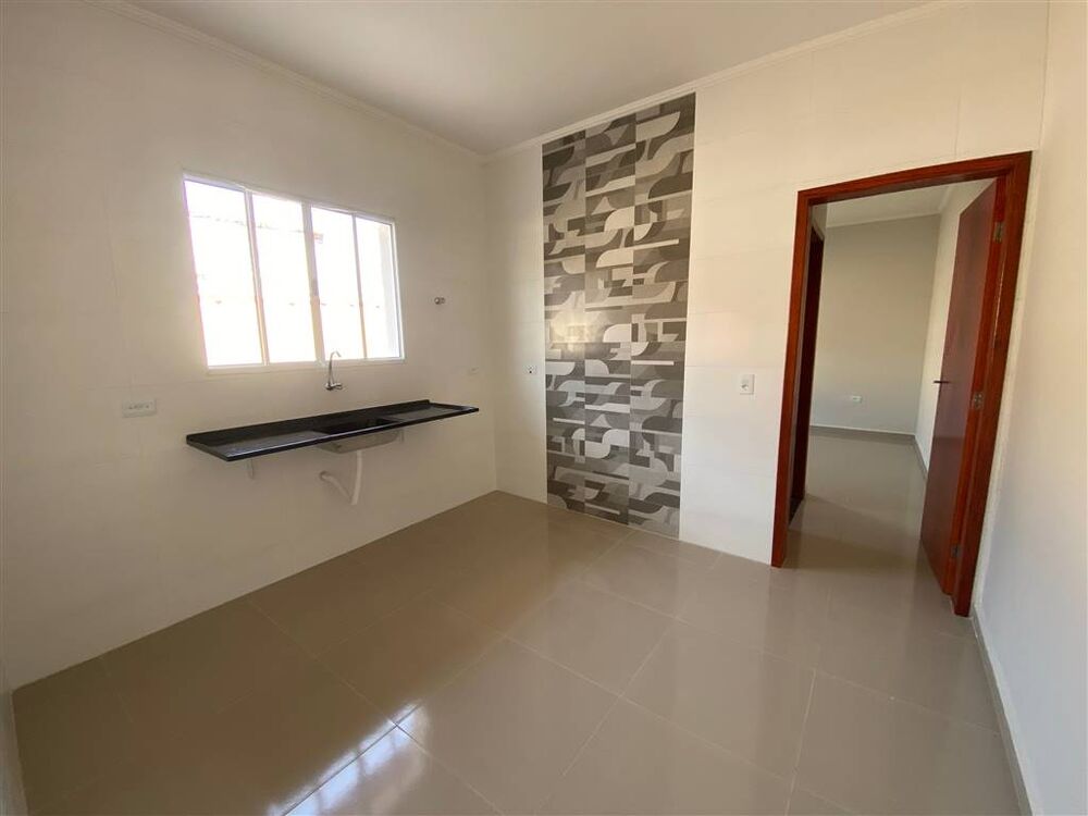Casa à venda com 2 quartos, 80m² - Foto 3