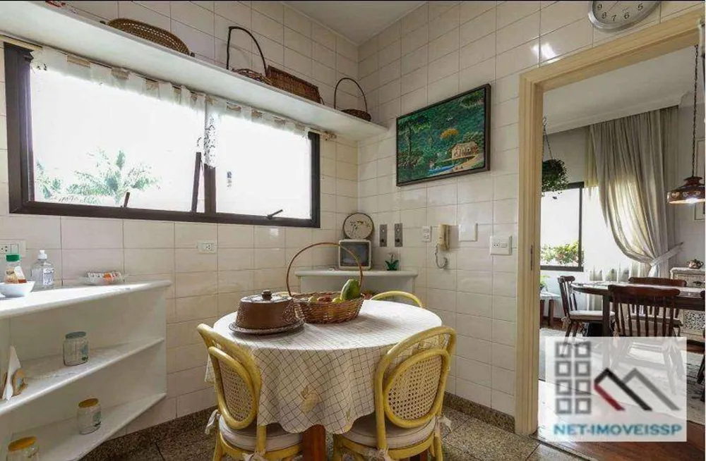 Apartamento, 4 quartos, 242 m² - Foto 1