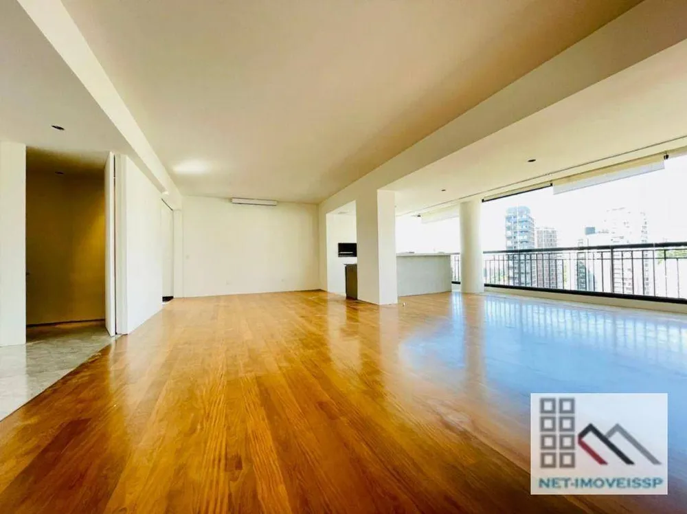 Apartamento, 3 quartos, 215 m² - Foto 1