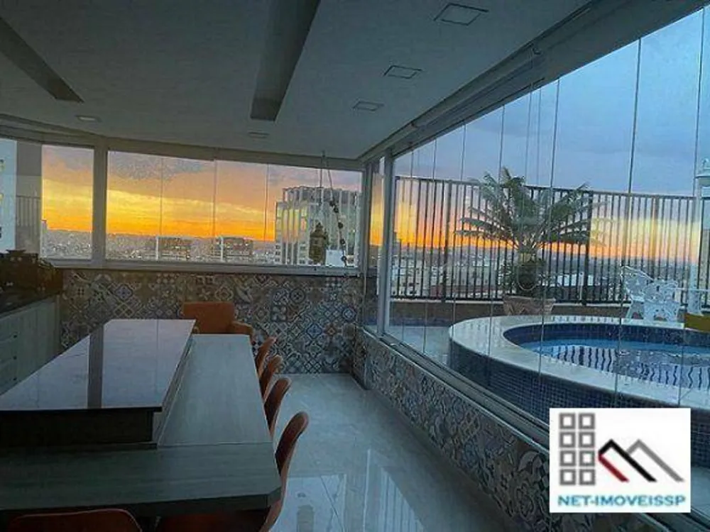Cobertura, 3 quartos, 230 m² - Foto 1