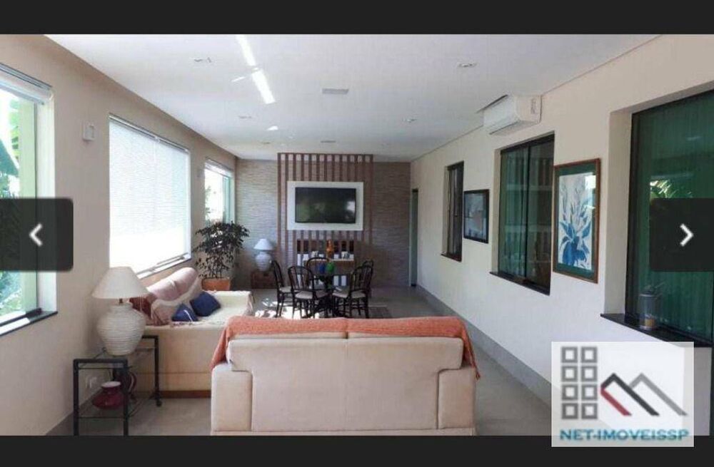 Chácara à venda com 4 quartos, 550m² - Foto 1