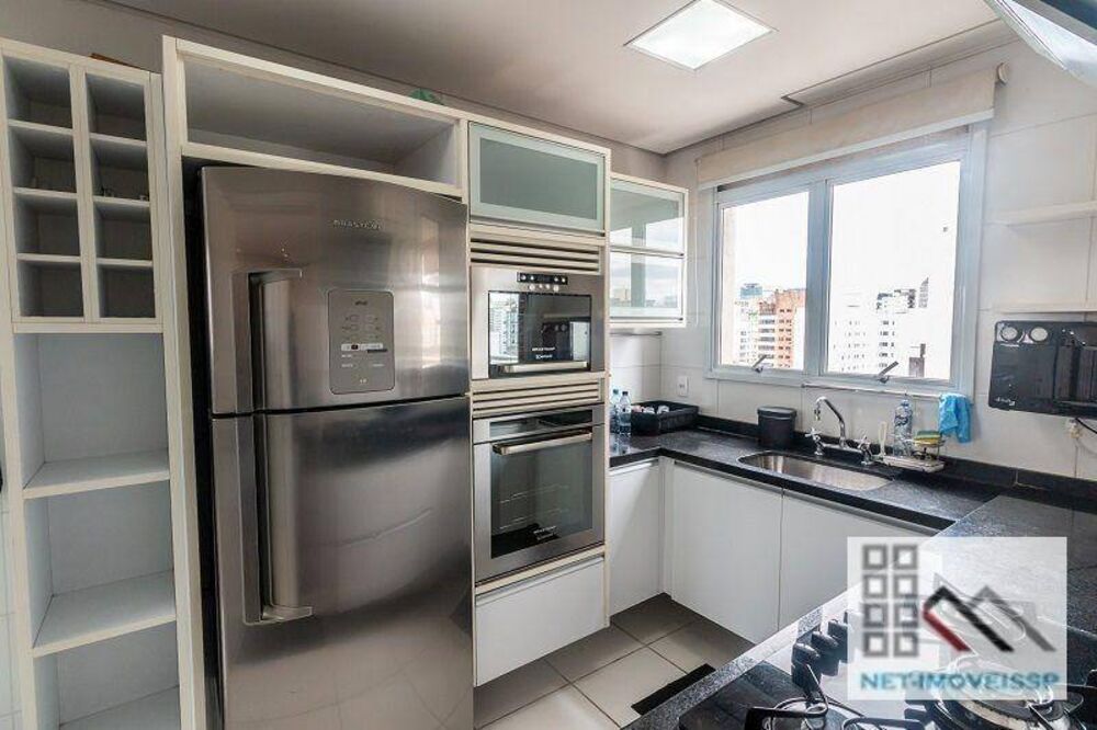 Apartamento à venda com 3 quartos, 202m² - Foto 3