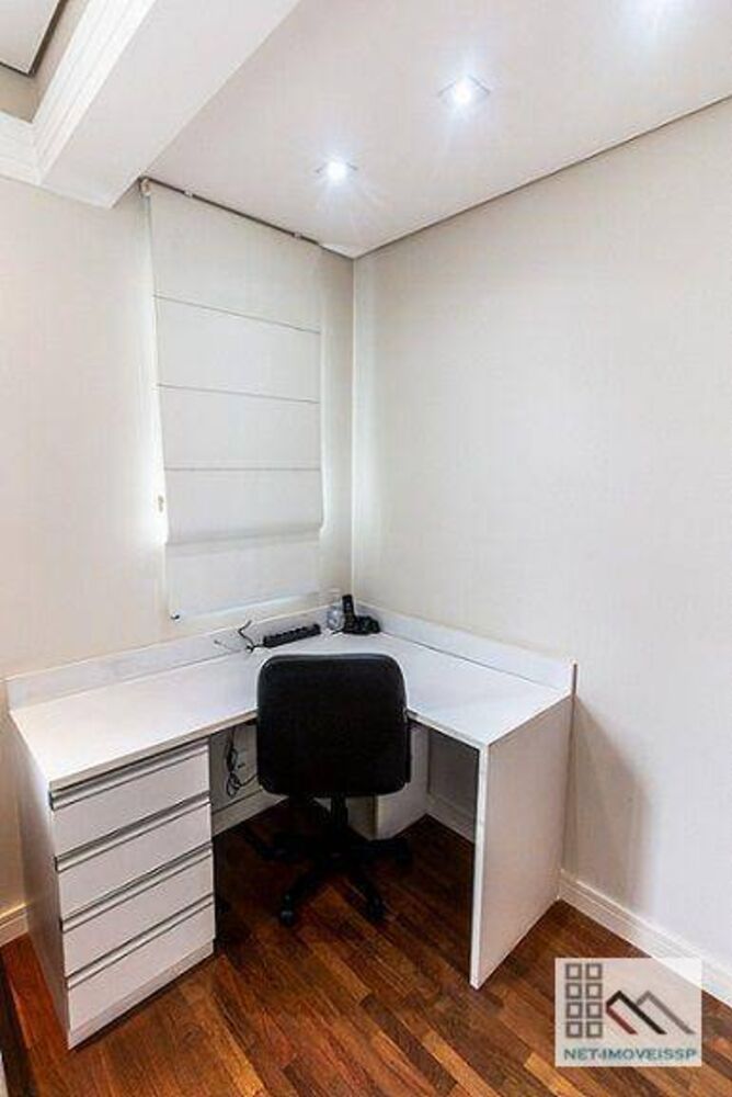 Apartamento à venda com 3 quartos, 202m² - Foto 2