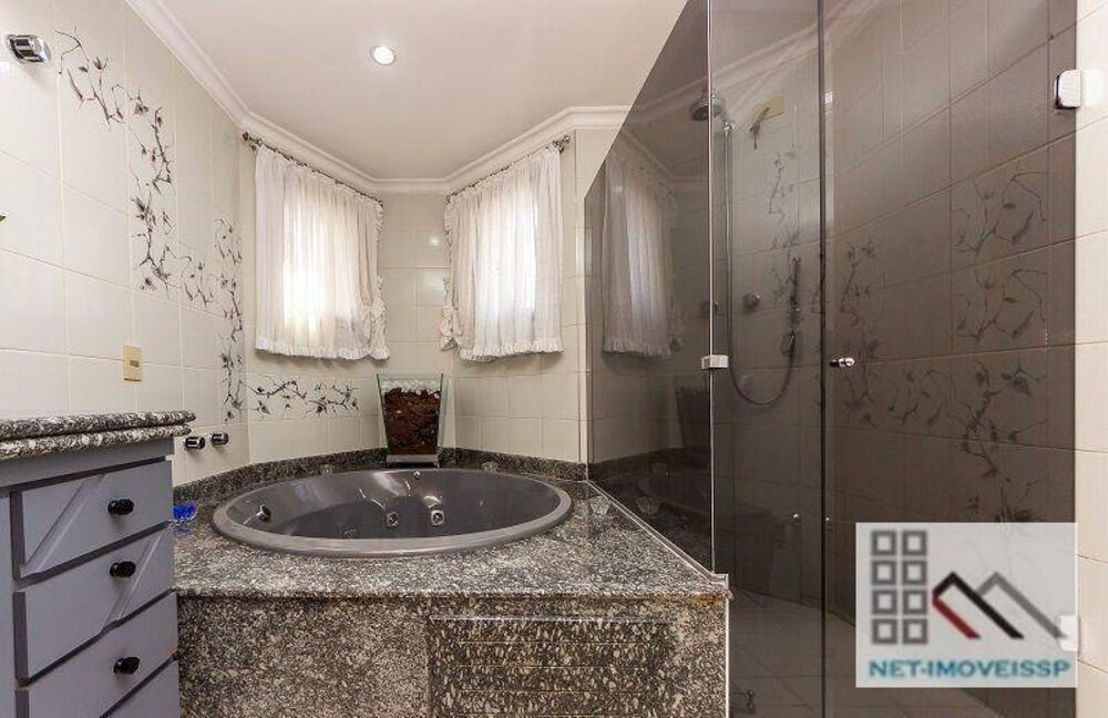 Apartamento à venda com 4 quartos, 187m² - Foto 15
