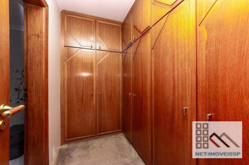 Apartamento à venda com 4 quartos, 187m² - Foto 17