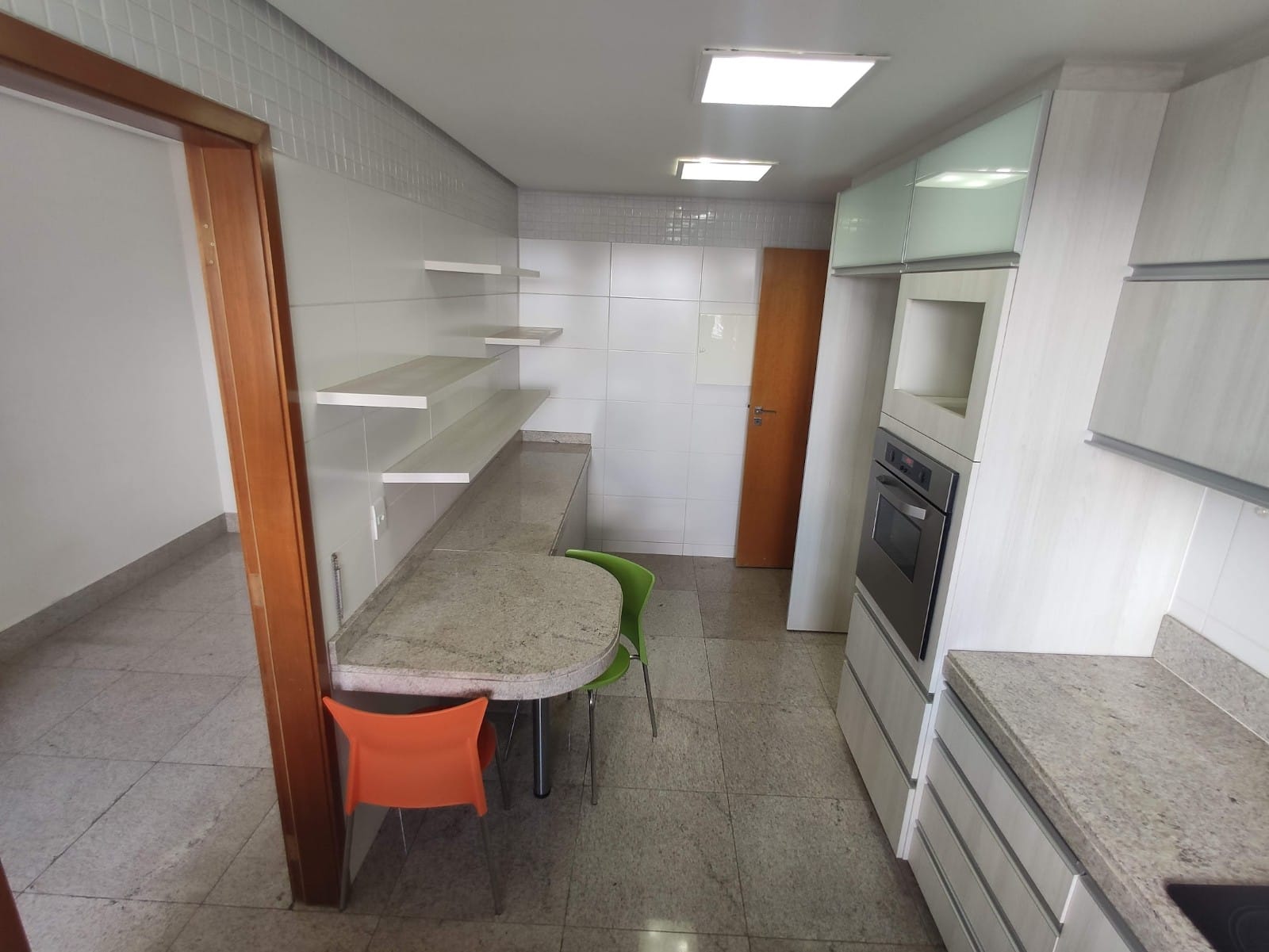 Apartamento à venda com 4 quartos, 170m² - Foto 11